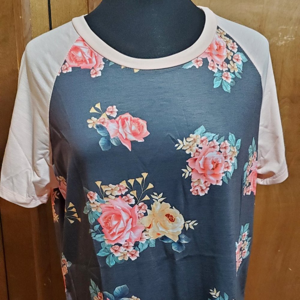 Women's Black-Peach Floral Short Sleeve Tunic Top